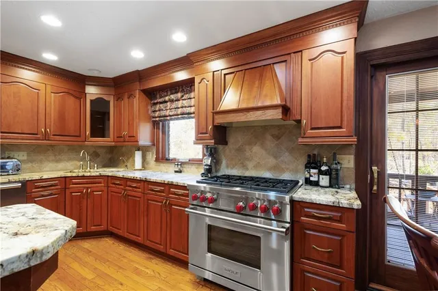 $699,900 | 421 Oaklawn Drive, Pittsburgh, PA 15241