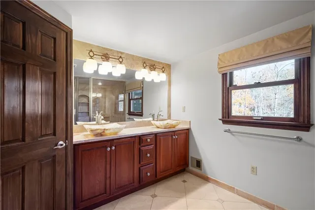 $699,900 | 421 Oaklawn Drive, Pittsburgh, PA 15241