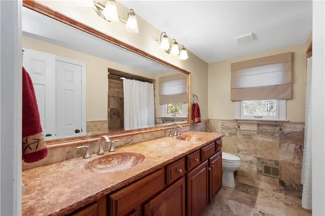 $699,900 | 421 Oaklawn Drive, Pittsburgh, PA 15241