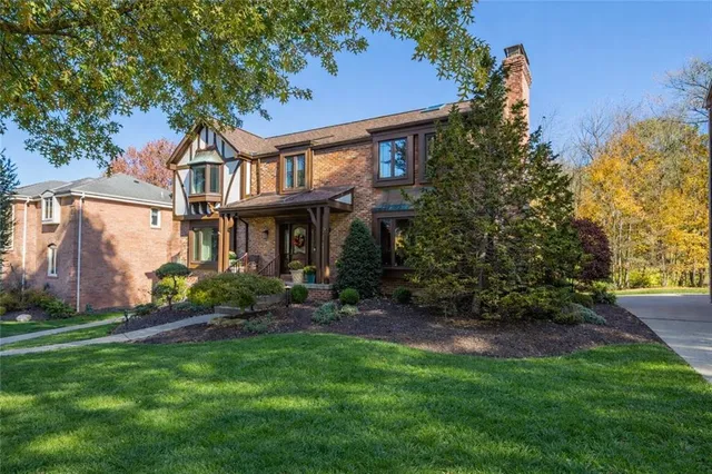 $699,900 | 421 Oaklawn Drive, Pittsburgh, PA 15241