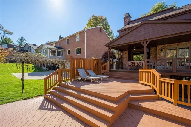 $699,900 | 421 Oaklawn Drive, Pittsburgh, PA 15241