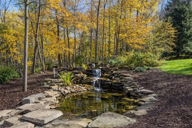 $699,900 | 421 Oaklawn Drive, Pittsburgh, PA 15241