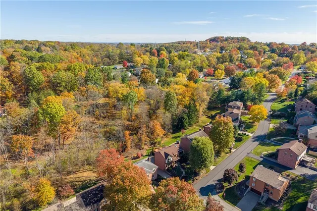 $699,900 | 421 Oaklawn Drive, Pittsburgh, PA 15241