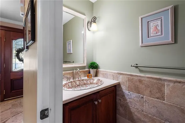 $699,900 | 421 Oaklawn Drive, Pittsburgh, PA 15241