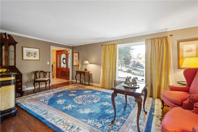 $699,900 | 421 Oaklawn Drive, Pittsburgh, PA 15241