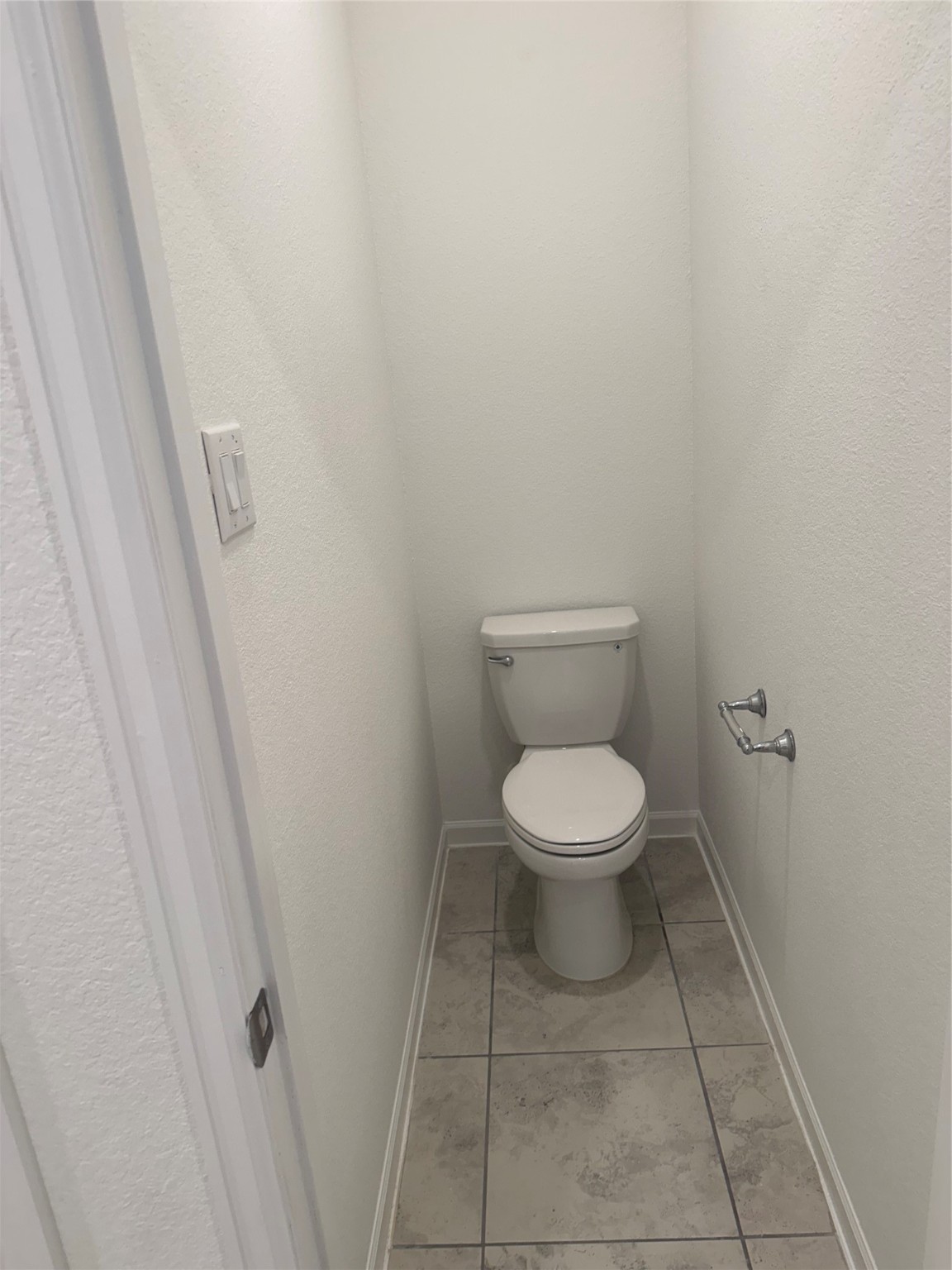 2911 Cooper Hawk Lane Richmond, TX 77406 - Photo 15 of 27 a bathroom with a toilet