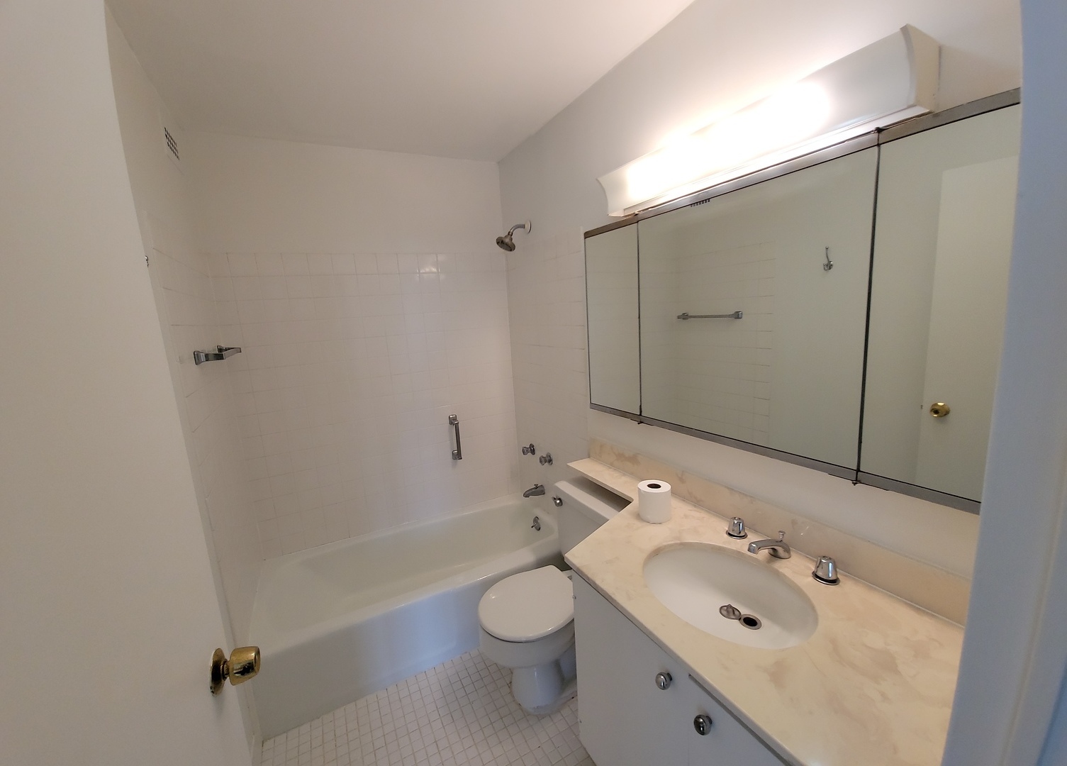 5445 North Sheridan Road, Unit 2705 Chicago, IL 60640 - Photo 8 of 8
