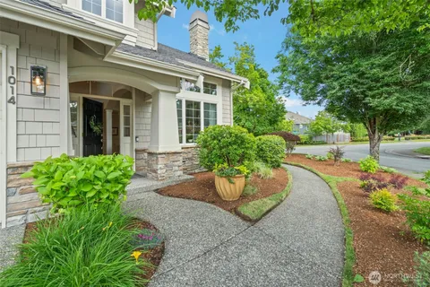 $1,725,000 | 1014 274th Way Southeast, Sammamish, WA 98075