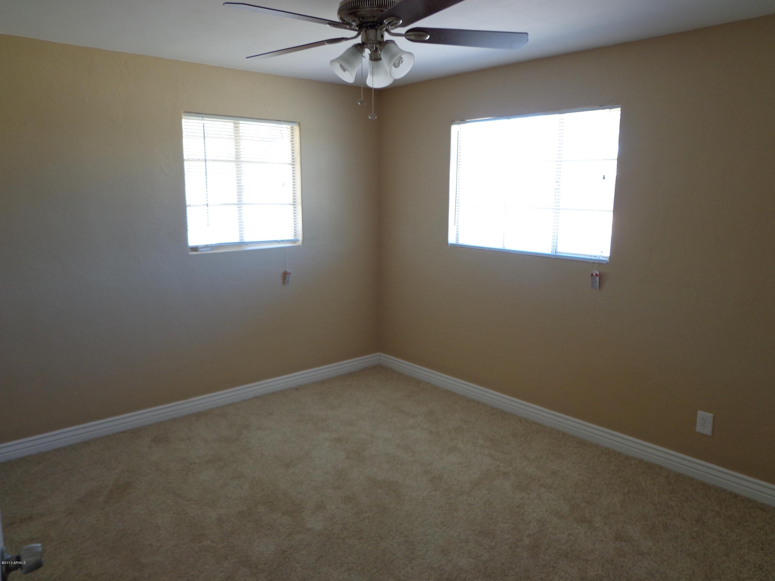 3231 East Granada Road Phoenix, AZ 85008 - Photo 8 of 15 3231 E Granada Bed 1
