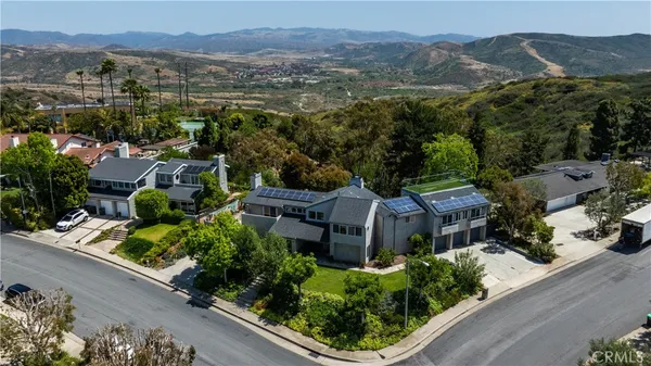 $3,075,000 | 102 Via Zapata, San Clemente, CA 92672