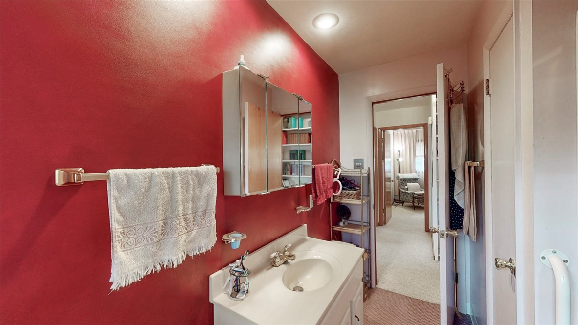 5 Locust Street Bath, NY 14810 - Photo 14 of 36