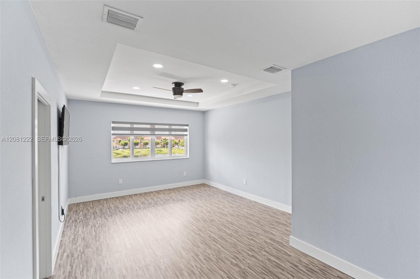 16570 Southwest 70th Street Miami, FL 33193 - Photo 3 of 67 Gallery Image 3
