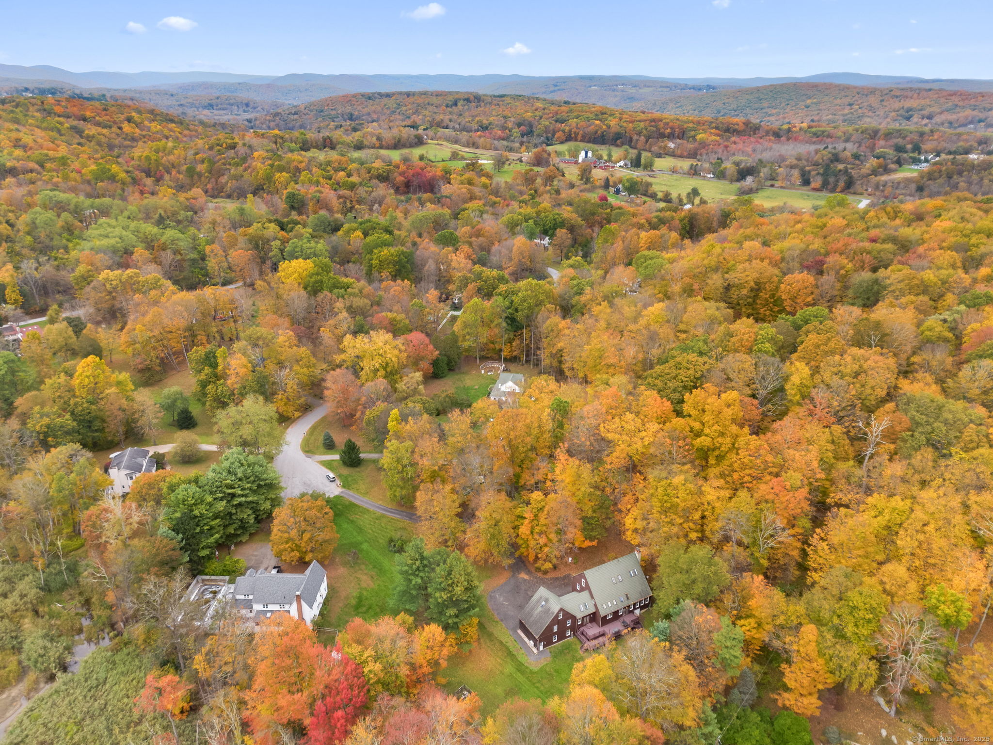 17 Curtis Drive Sherman, CT 06784 - Photo 30 of 34 a view of city and mountain