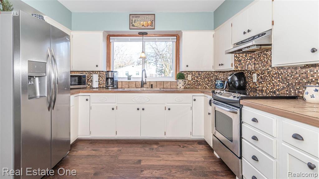 174 Henderson Road Howell, MI 48855 - Photo 11 of 30