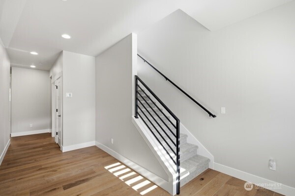 18527 Meridian Avenue Southeast Bothell, WA 98012 - Photo 3 of 32 Gallery Image 3