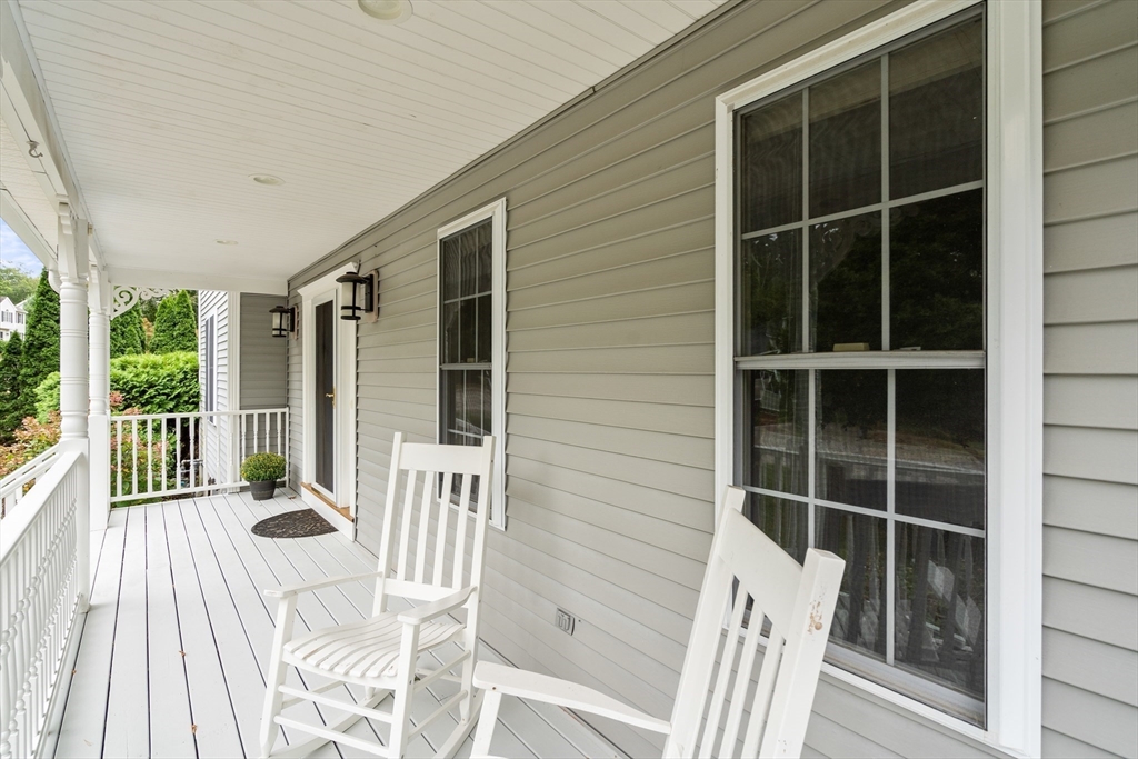 3 Exeter Road Hudson, MA 01749 - Photo 5 of 39