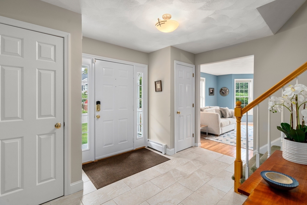 3 Exeter Road Hudson, MA 01749 - Photo 6 of 39