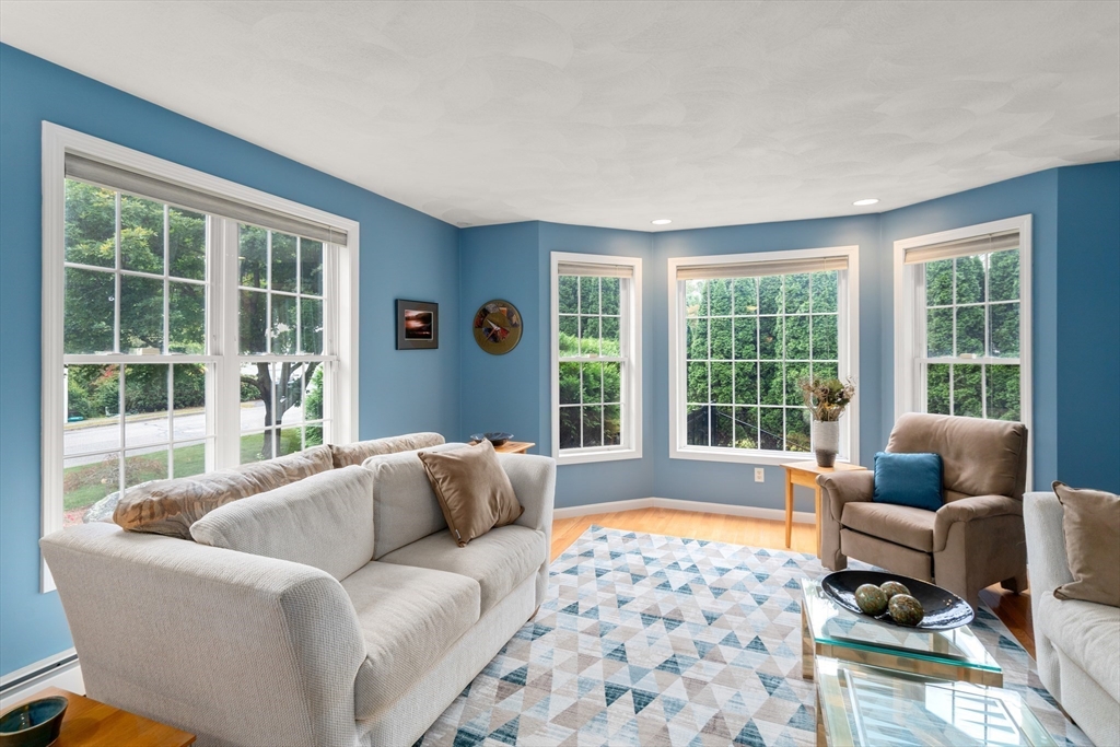 3 Exeter Road Hudson, MA 01749 - Photo 8 of 39