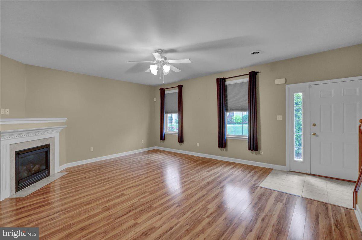 214 Springmont Drive Reading, PA 19610 - Photo 3 of 28 Gallery Image 3