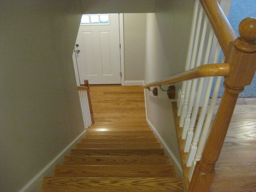 20 Old Lane Road Springfield, MA 01129 - Photo 5 of 17 a view of entryway
