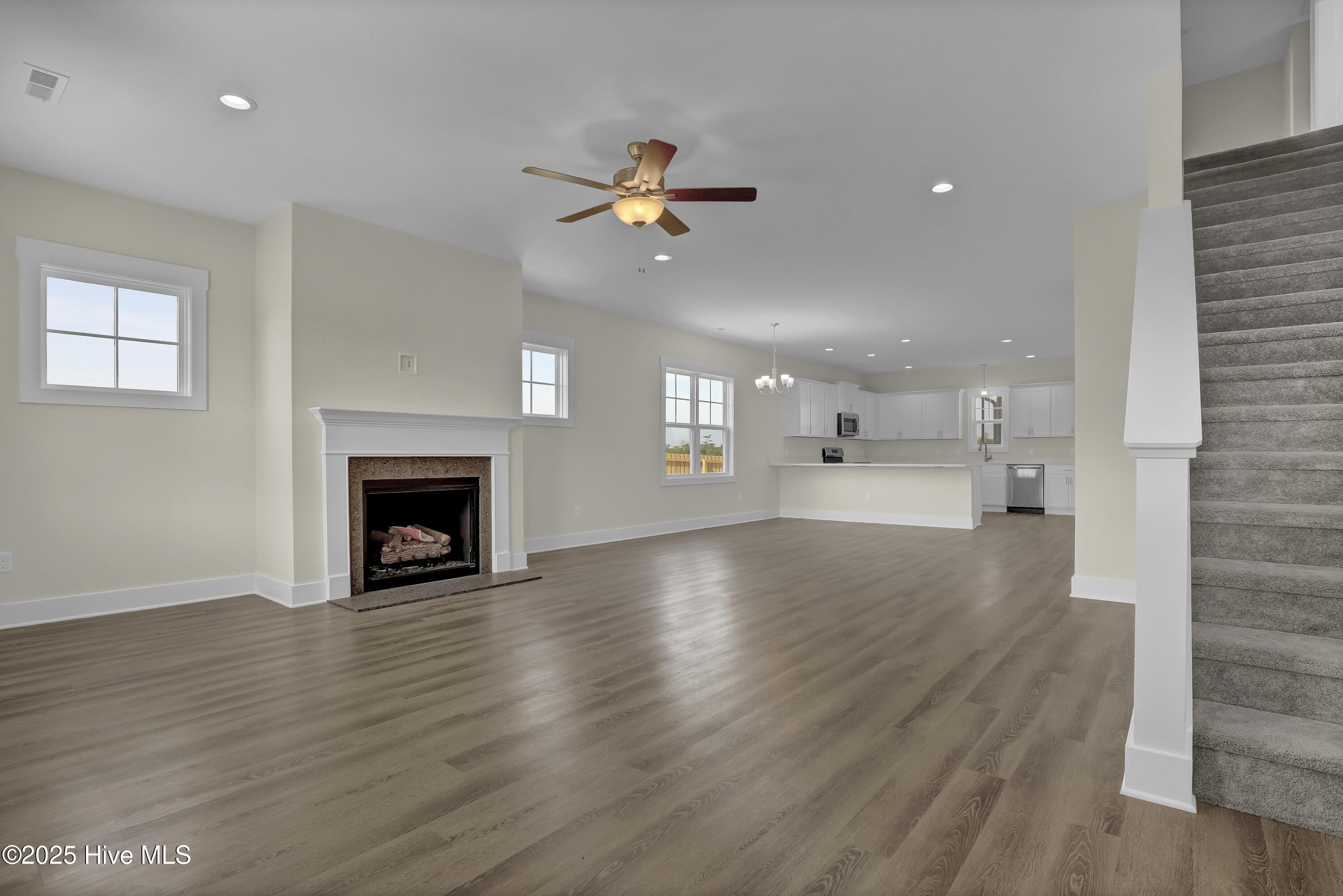 116 Talbert Drive Rocky Point, NC 28457 - Photo 2 of 15 6G8A6798