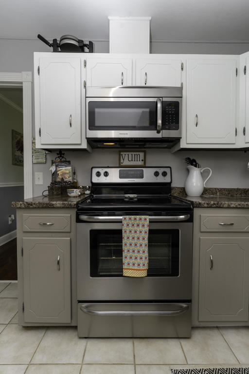 403 Forrest Road, Unit 33 Fort Oglethorpe, GA 30742 - Photo 10 of 25 Stove