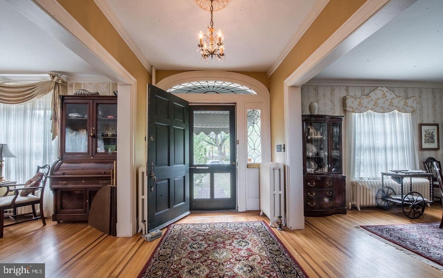312 Cedarcroft Road Baltimore, MD 21212 - Photo 3 of 30 Entry / Foyer