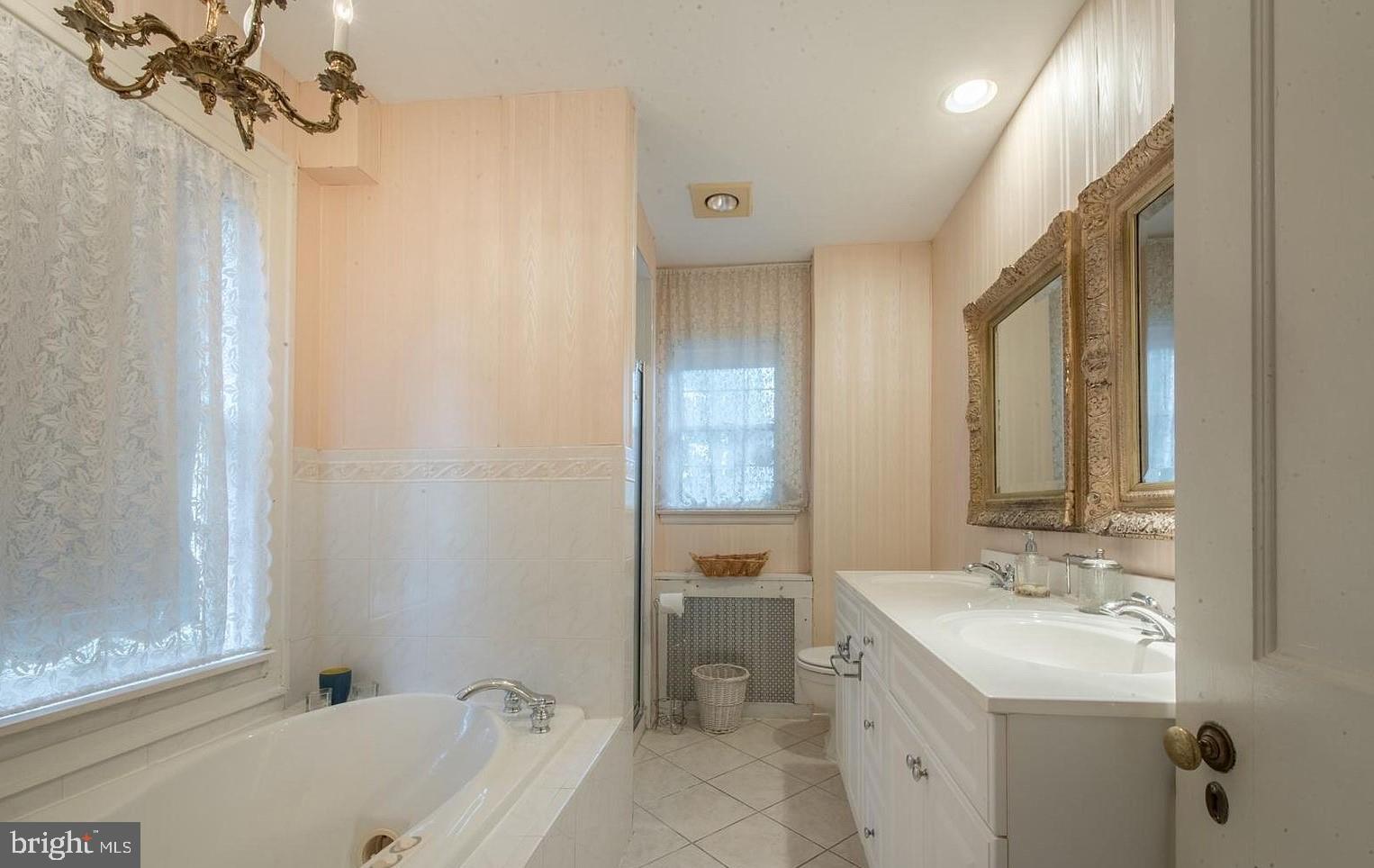 312 Cedarcroft Road Baltimore, MD 21212 - Photo 21 of 30 Bathroom