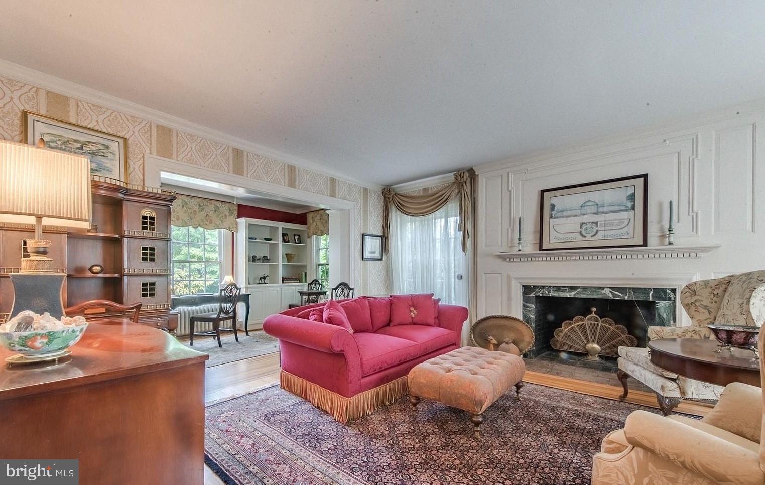 312 Cedarcroft Road Baltimore, MD 21212 - Photo 4 of 30 Living Room