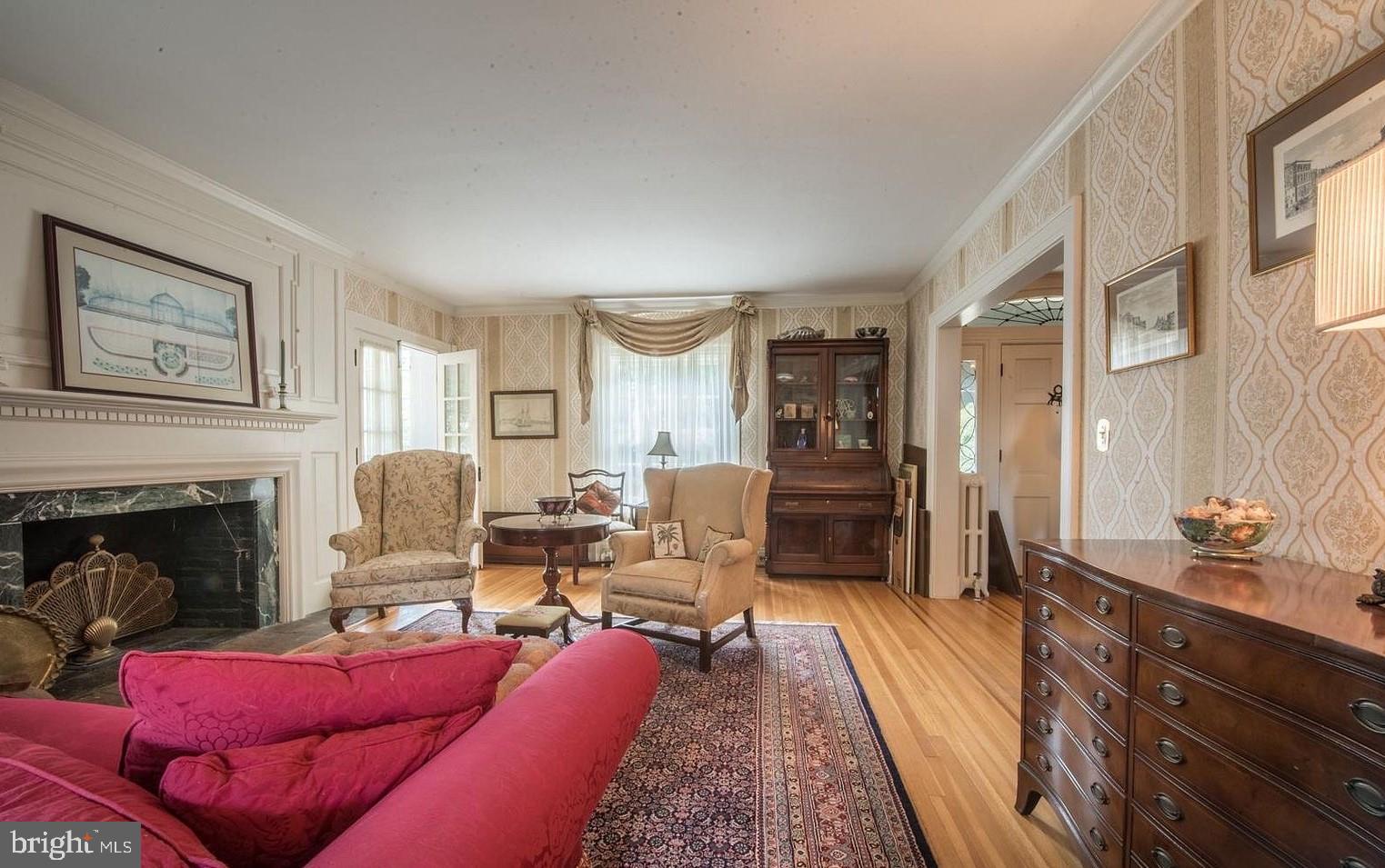 312 Cedarcroft Road Baltimore, MD 21212 - Photo 5 of 30 Living Room