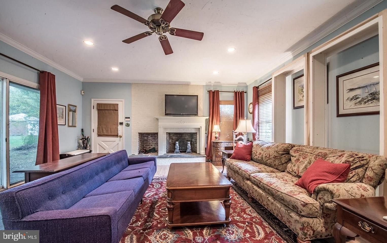 312 Cedarcroft Road Baltimore, MD 21212 - Photo 10 of 30 Family Room