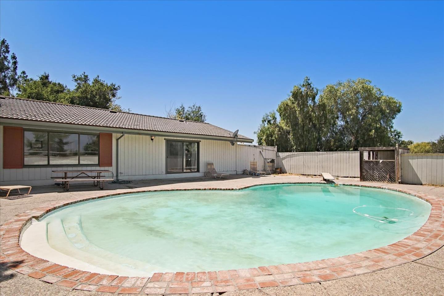 280 Lone Tree Road Hollister, CA 95023 - Photo 42 of 77 Gallery Image 42