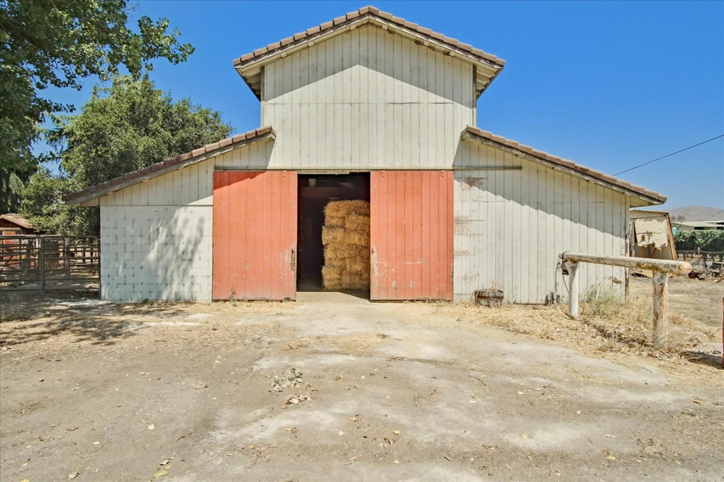 280 Lone Tree Road Hollister, CA 95023 - Photo 46 of 77 Gallery Image 46