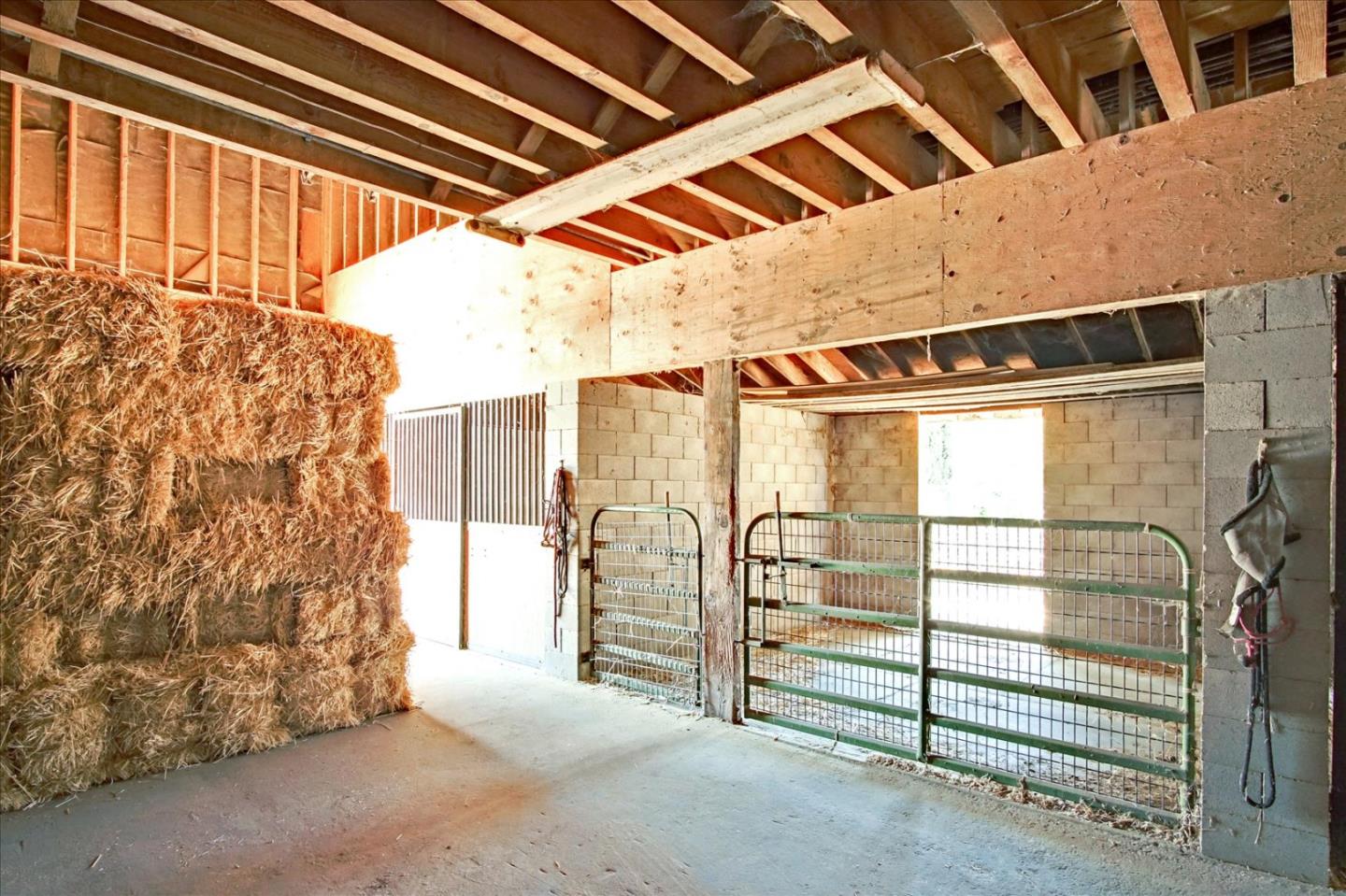 280 Lone Tree Road Hollister, CA 95023 - Photo 48 of 77 Gallery Image 48