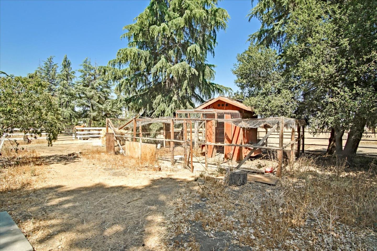 280 Lone Tree Road Hollister, CA 95023 - Photo 54 of 77 Gallery Image 54