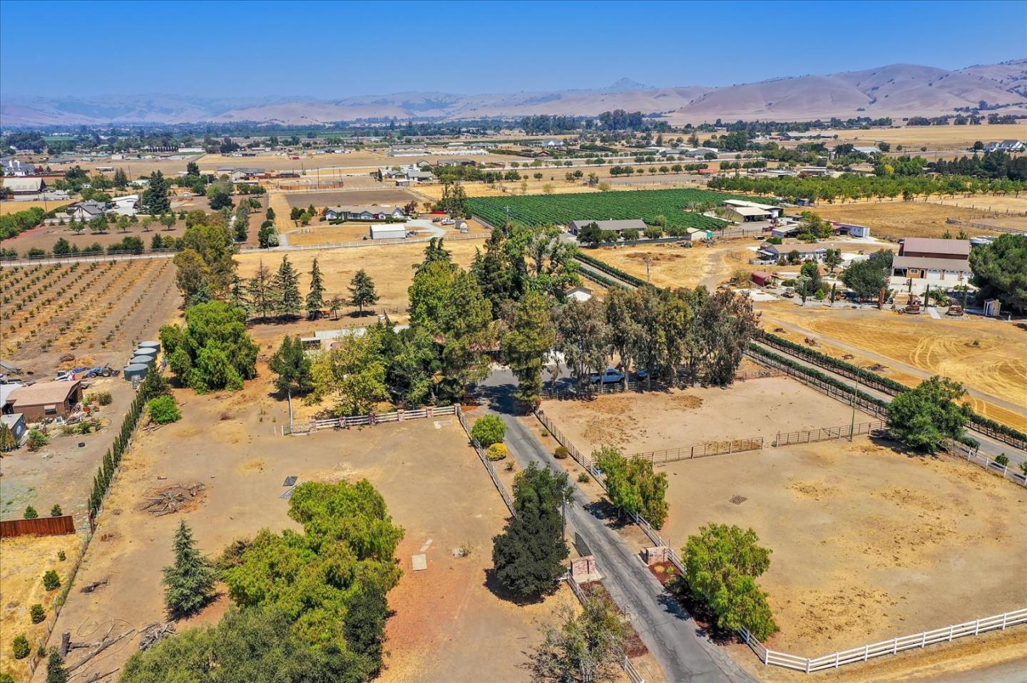 280 Lone Tree Road Hollister, CA 95023 - Photo 58 of 77 Gallery Image 58