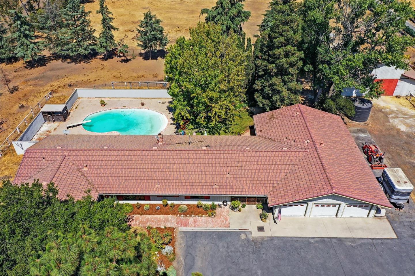 280 Lone Tree Road Hollister, CA 95023 - Photo 59 of 77 Gallery Image 59