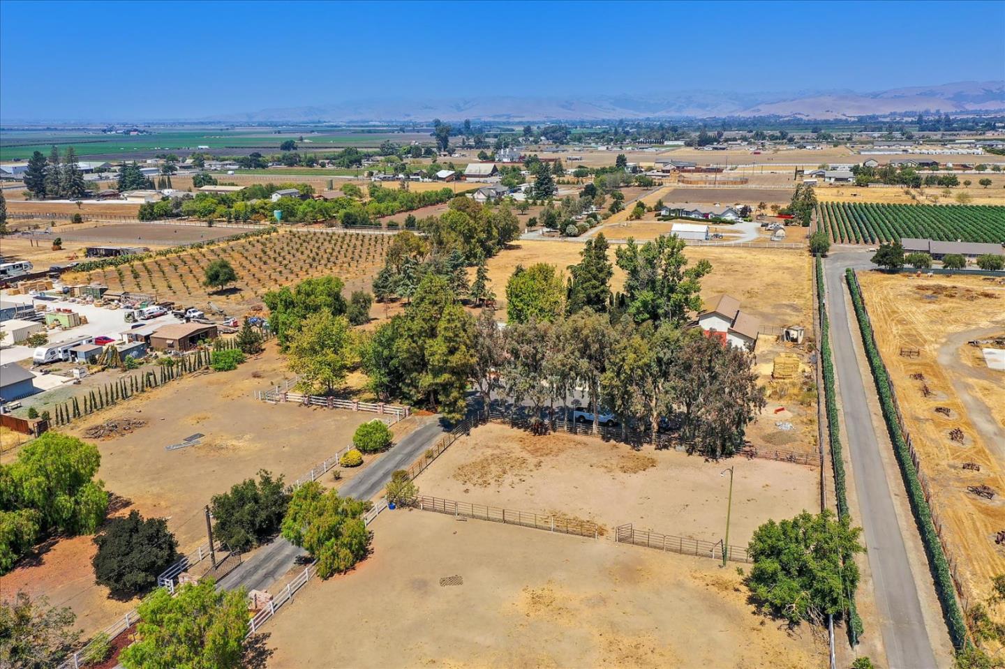 280 Lone Tree Road Hollister, CA 95023 - Photo 65 of 77 Gallery Image 65