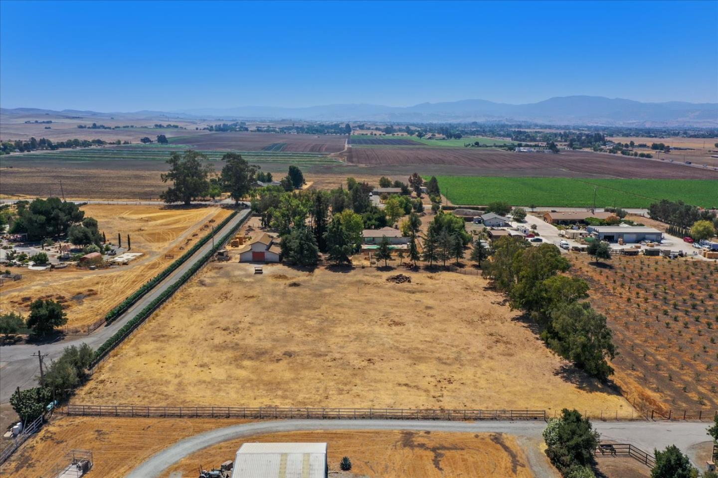 280 Lone Tree Road Hollister, CA 95023 - Photo 68 of 77 Gallery Image 68