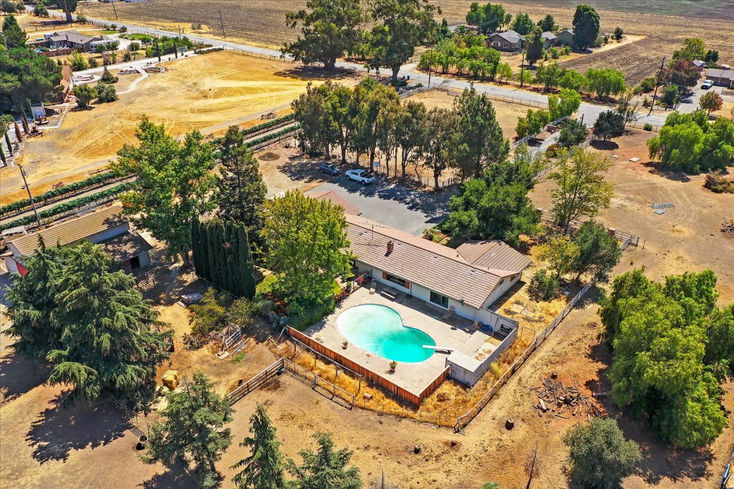 280 Lone Tree Road Hollister, CA 95023 - Photo 71 of 77 Gallery Image 71