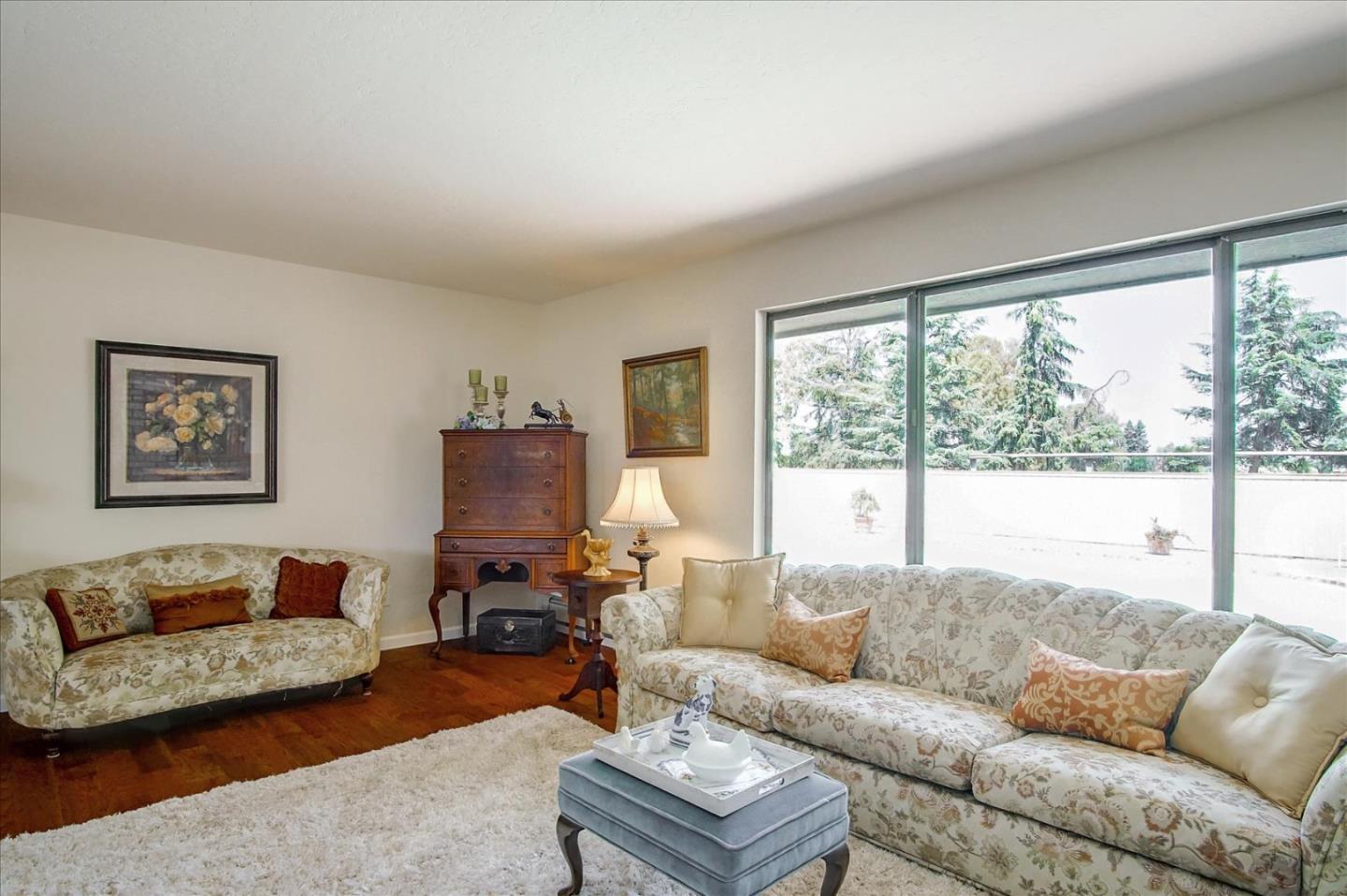 280 Lone Tree Road Hollister, CA 95023 - Photo 8 of 77 Gallery Image 8