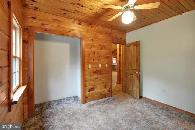 a view of a storage & utility room