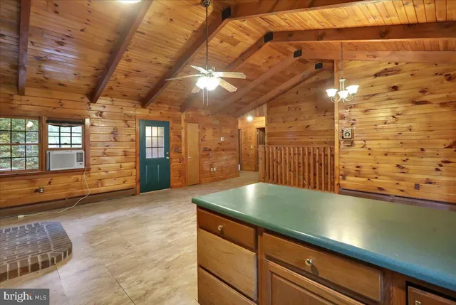 a view of a storage & utility room