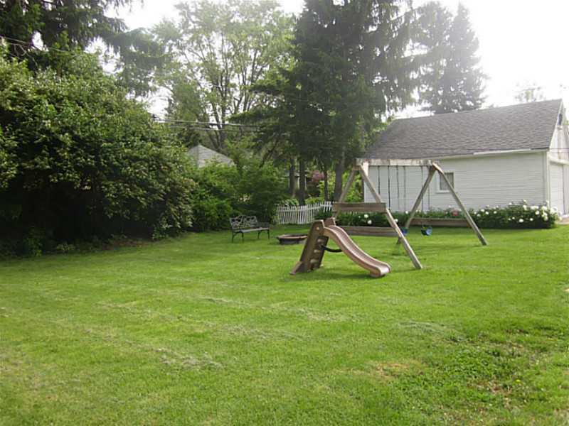 208 Dover Road Springfield, OH 45504 - Photo 2 of 20