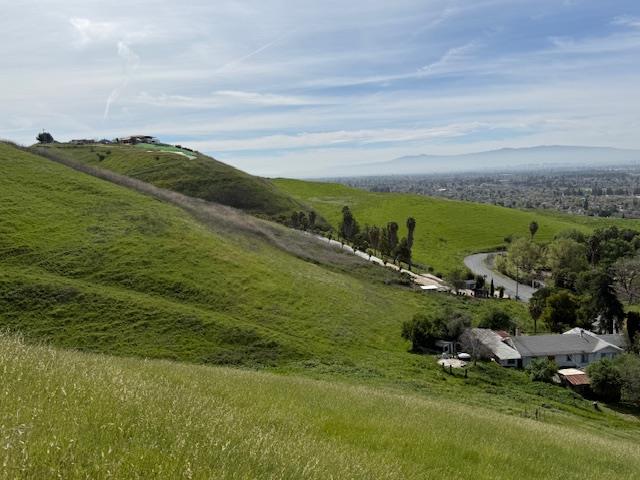 2118 Old Calaveras Road Milpitas, CA 95035 - Photo 17 of 52