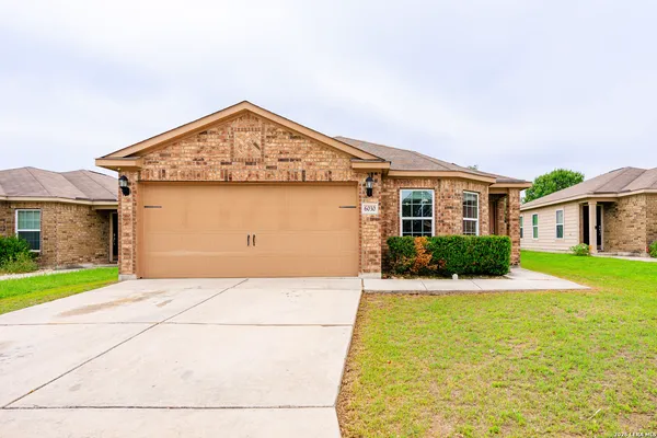$1,825 | 6030 Pleasant Lake, San Antonio, TX 78222