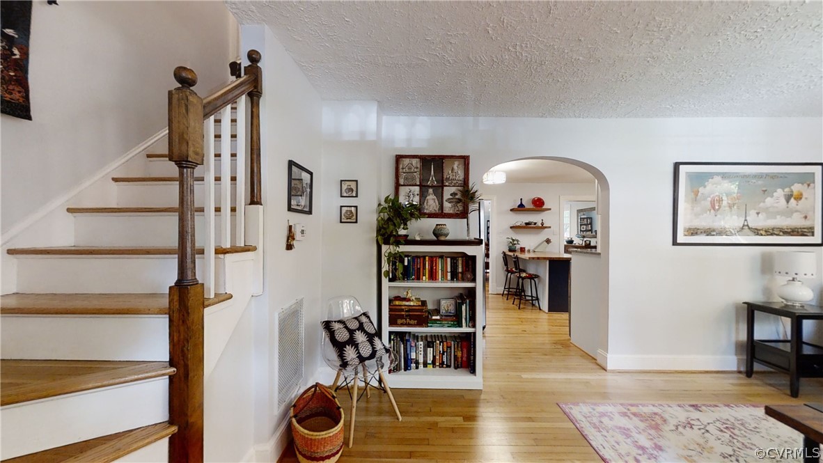 5102 Devonshire Road Richmond, VA 23225 - Photo 3 of 28 Gallery Image 3