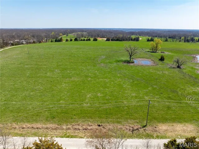 $89,900 | 3 Harbortown Road, Monroe City, MO 63456