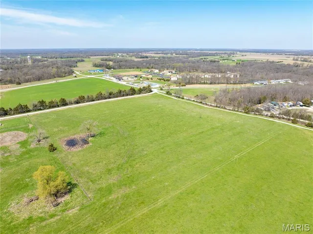 $89,900 | 3 Harbortown Road, Monroe City, MO 63456