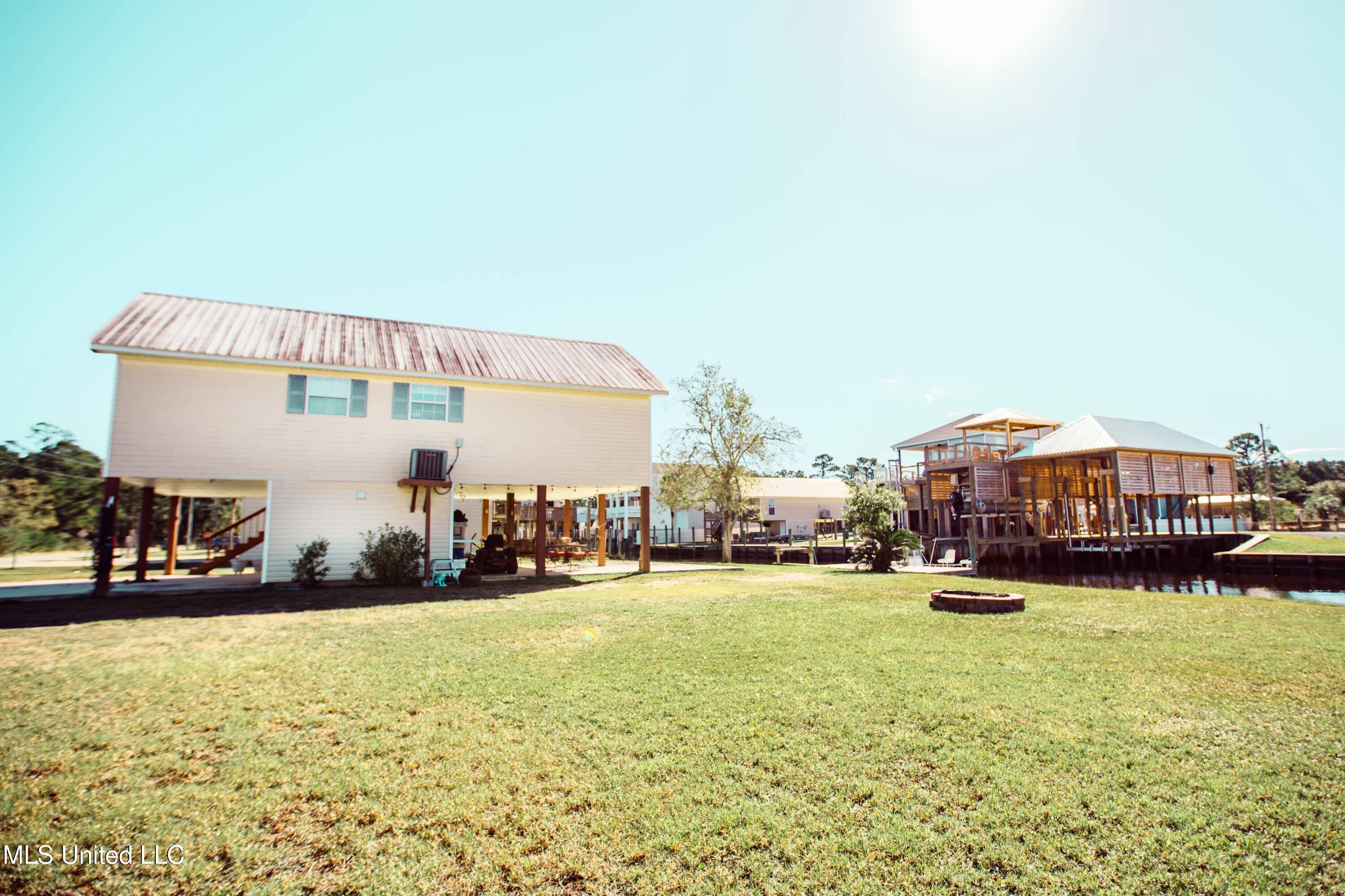 4029 Robin Street Bay St. Louis, MS 39520 - Photo 14 of 19 tempImageUjcqUG